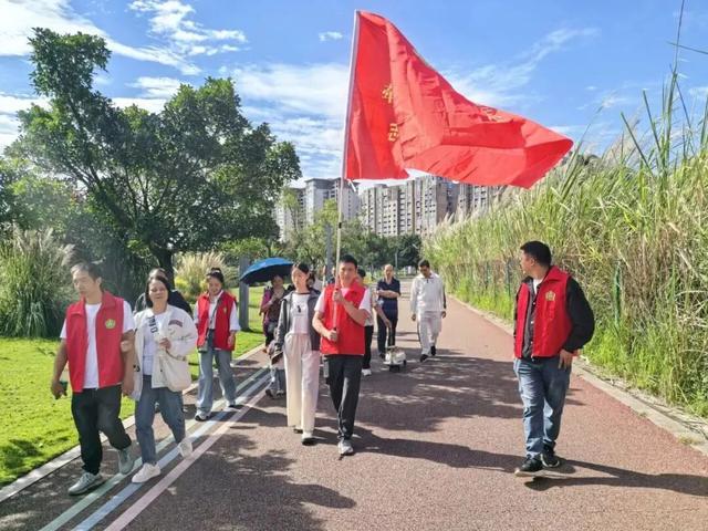 国际盲人节丨无障碍徒步、“科技助盲”教学实践…和盲人朋友体验多彩生活