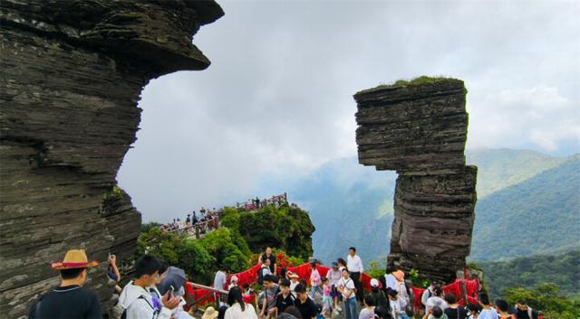 梵净山迎来暑期“清凉游”旺季
