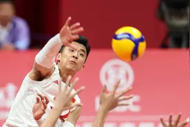 张景胤从自费打酱油到成为主力，中国男排还需提高留洋“含金量”图片