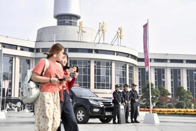 国庆，你不能错过的“警”彩天津→
