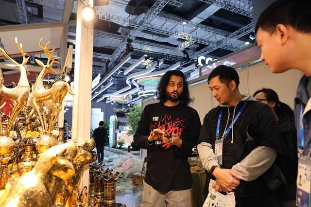 时政微观察丨同世界各国分享发展机遇