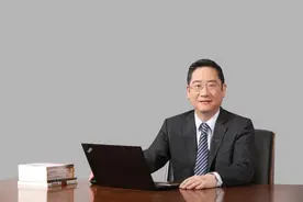 越秀租赁董事长杨晓民：融资租赁是广东制造业升级改造和创新转型的重要引擎｜前瞻2024·湾区对话图片