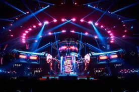 兼顾City感和国际范，东方跨年拉满“年轻态”图片