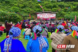 第五次湘黔桂三省边区民族山歌会在通道杜鹃草堂举行图片