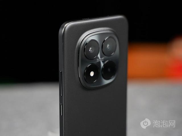 REDMI Note15 Pro+评测：全能硬核小金刚，中端机新标杆