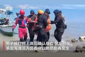 印尼51岁男子游泳时被鳄鱼咬死叼走图片