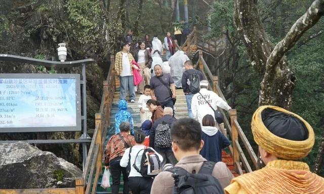 双节同庆乐翻天，巴中实在好巴适