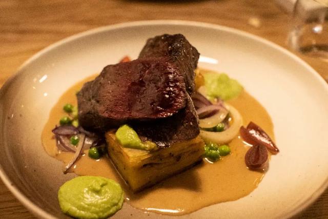 这届年轻人，为何负债旅行？