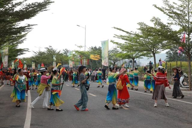 2025年白沙“啦奥门”雨林与您山兰文化活动启幕