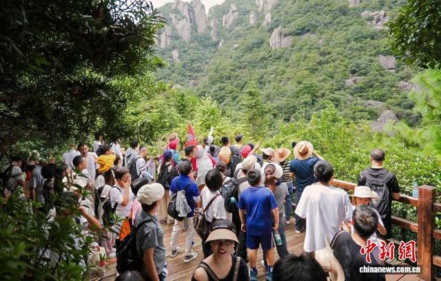 “黄金周”里邂逅福建宁德：山海相约 古村新韵