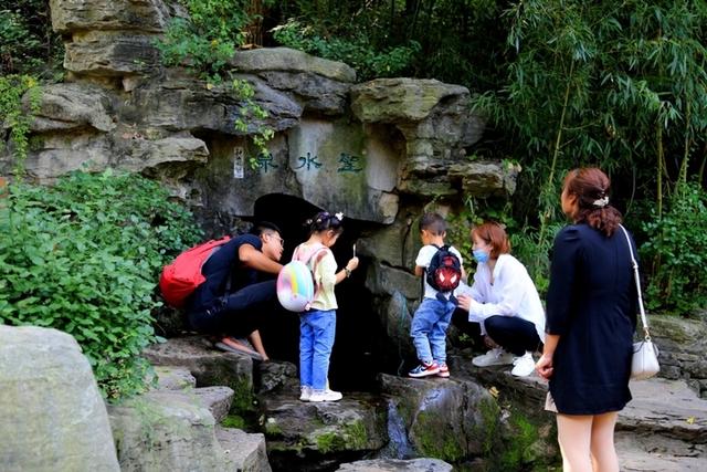 限时免费！快来解锁红叶谷夏日清凉玩法
