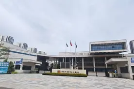 “有些学校读着读着就没了”    成外仁寿校区停办，学生和老师何去何从？图片