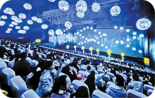 深化“文旅+”融合 首个秋假雅安很“火热”