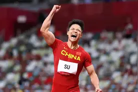 35岁苏炳添宣布全运会后退役，网友送上祝福：首先是健康，其次是享受比赛图片