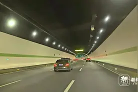 杭州紫之隧道一幕：没下坡却能自动加速？老司机：我遇上了行车错觉图片