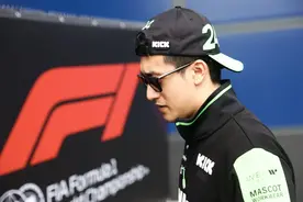 草台班子！周冠宇：车队策略让我失望，他们说维斯塔潘不在飞驰圈图片