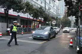 汽车保有量第一城，还堵吗？图片
