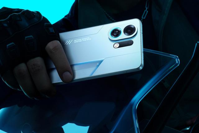 想长时间玩游戏稳定还不烫手？选OPPO K13 Turbo系列就对了！