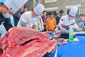 当年捕捞金枪鱼要跟着日本渔船，现在呢？高校这场开鱼秀，致敬中国远洋渔业人图片