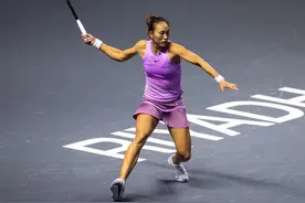 追平李娜纪录！郑钦文闯入WTA年终总决赛女单决赛图片