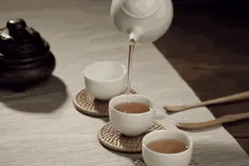 人在旅途，也能有仪式感地喝茶！图片