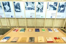 苏州地铁自营书店亮相，开业首展致敬“地铁上的读书人”图片
