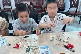 科学小制作，点燃大梦想！常熟市沙家浜镇芦荡社区开展风扇DIY活动图片