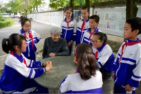 （新华全媒头条·图文互动）巾帼之花绽放新时代——以习近平同志为核心的党中央引领推动妇女事业发展纪实图片