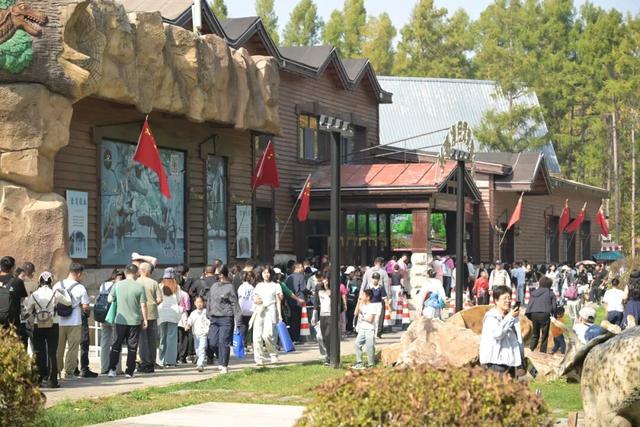 月洗碧潭 秋满林梢 中秋佳节 珍藏美好祝愿