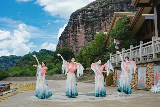双节狂欢！演出时间调整！《寻梦龙虎山》中秋国庆奇幻之旅全攻略来了！