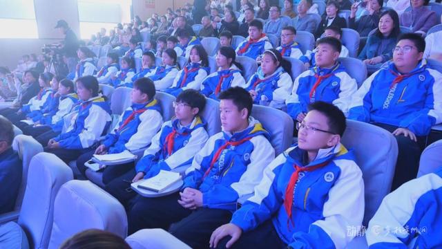 2025年贵州省读书月启动 上百场系列活动让书香浸润黔中大地