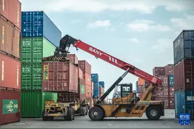 探访吉布提多哈雷多功能港口图片