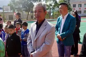 捐钱为山区小学造食堂、买电视机……海宁教师患癌仍牵挂，十年后带去项目图片