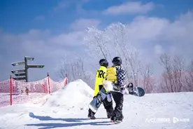 “南方小土豆”滑雪摔伤回广州治疗，医生喊话量力而行图片