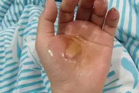 女子洗澡险丢命，只因家中缺少这一装置……图片