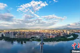 “大东山水迎天下” 吉林市赴西安推介文化旅游图片