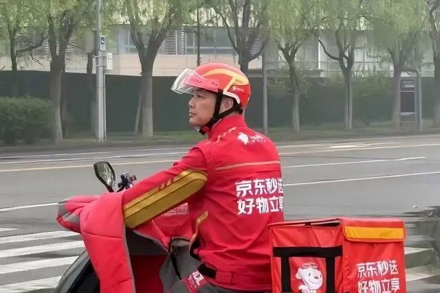 当京东美团阿里减少投流广告：腾讯略受影响，抖音最受伤？