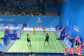 国羽“梁王”“双塔”组合顺利晋级图片