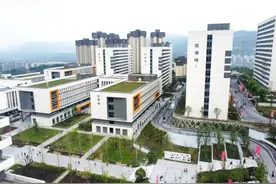 重庆城市科技学院校园风景图片