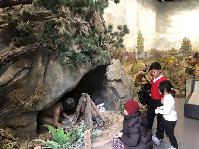 节日里的凌源博物馆