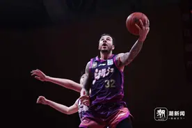 约克火力全开砍41分，助浙江稠州金租男篮主场赢天津男篮图片