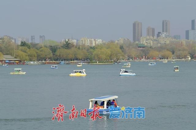 节后不降温！泉城文旅市场持续红火，游客泛舟尽览“古今同框”