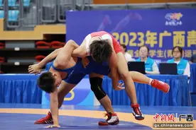 2023年广西青少年摔跤锦标赛火热开赛图片
