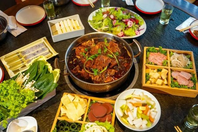 绝美！北京“蓝调”冰瀑奇观，惊艳亮相 | 周末京郊微度假