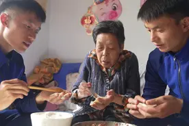 转角住着咱的“妈” ——福莱消防救援站爱心接力20年图片