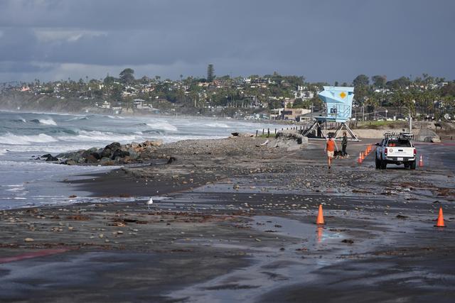 （外代一线）美国加州遭遇暴风雨侵袭