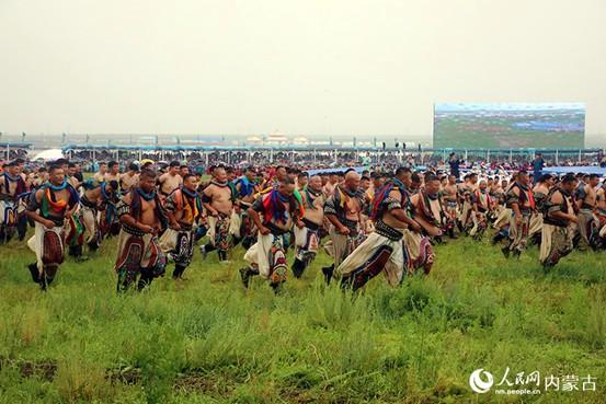 内蒙古第35届草原那达慕带动旅游综合收入10．8亿元