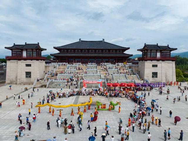 这个秋季，看全国C位南雄！