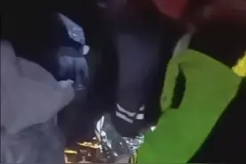 情侣夜爬秦岭冰晶顶看云海失温遇难，亲属：已运回老家安葬图片