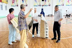 丹青绘赤壁 赤壁市教育局开展2024年师生优秀书画作品展览活动图片